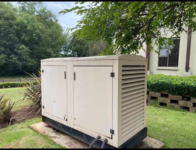 BUSINESS PROPERTY TO RENT IN ELDORAIGNE